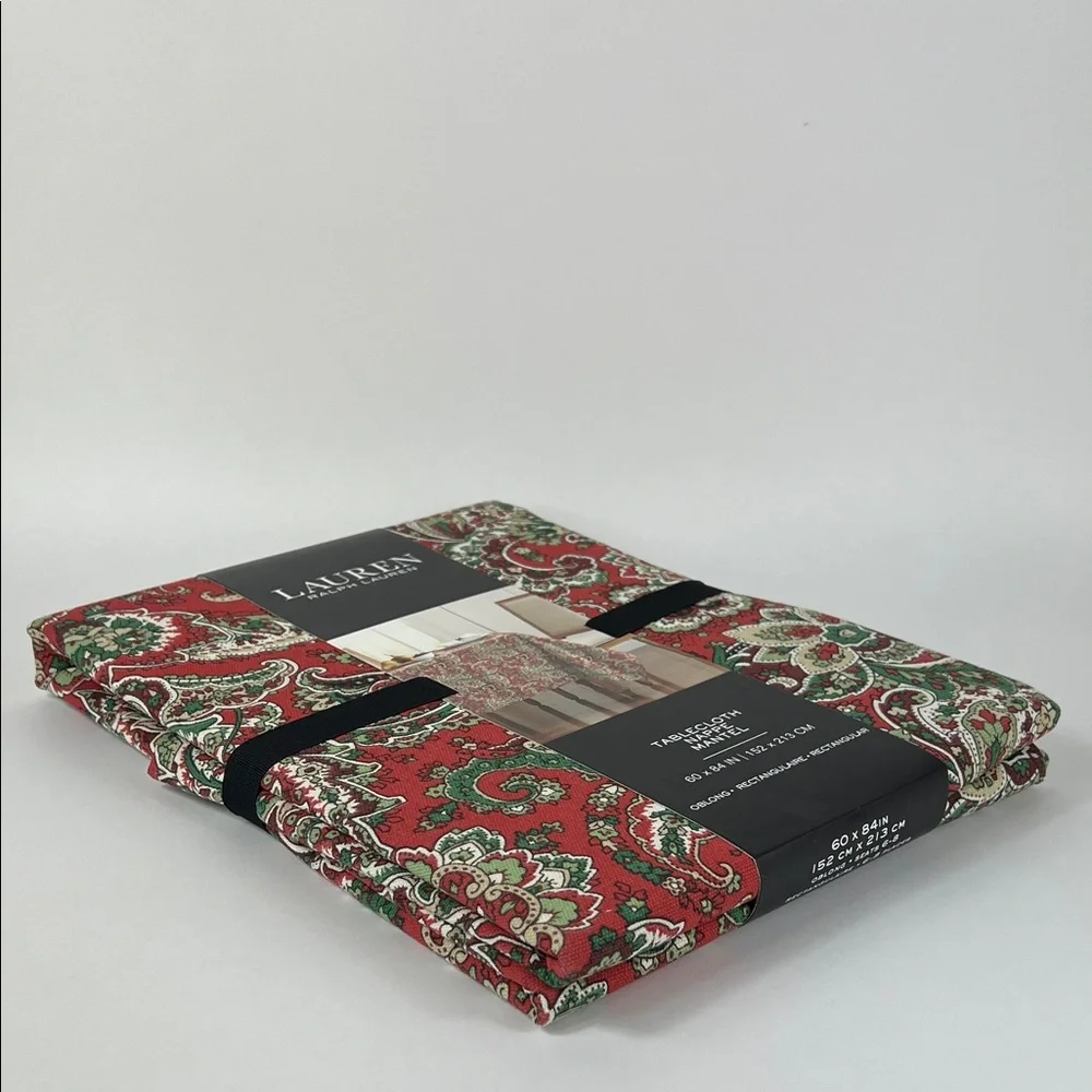 Ralph Lauren Tablecloth 60 x 84 and 4 Napkins Red & Green Paisley Christmas NEW